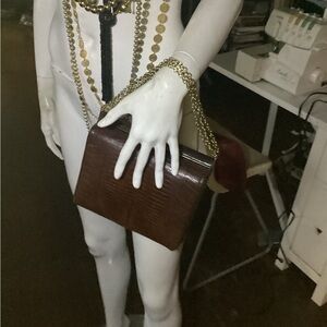 Elegant vintage croc brown purse